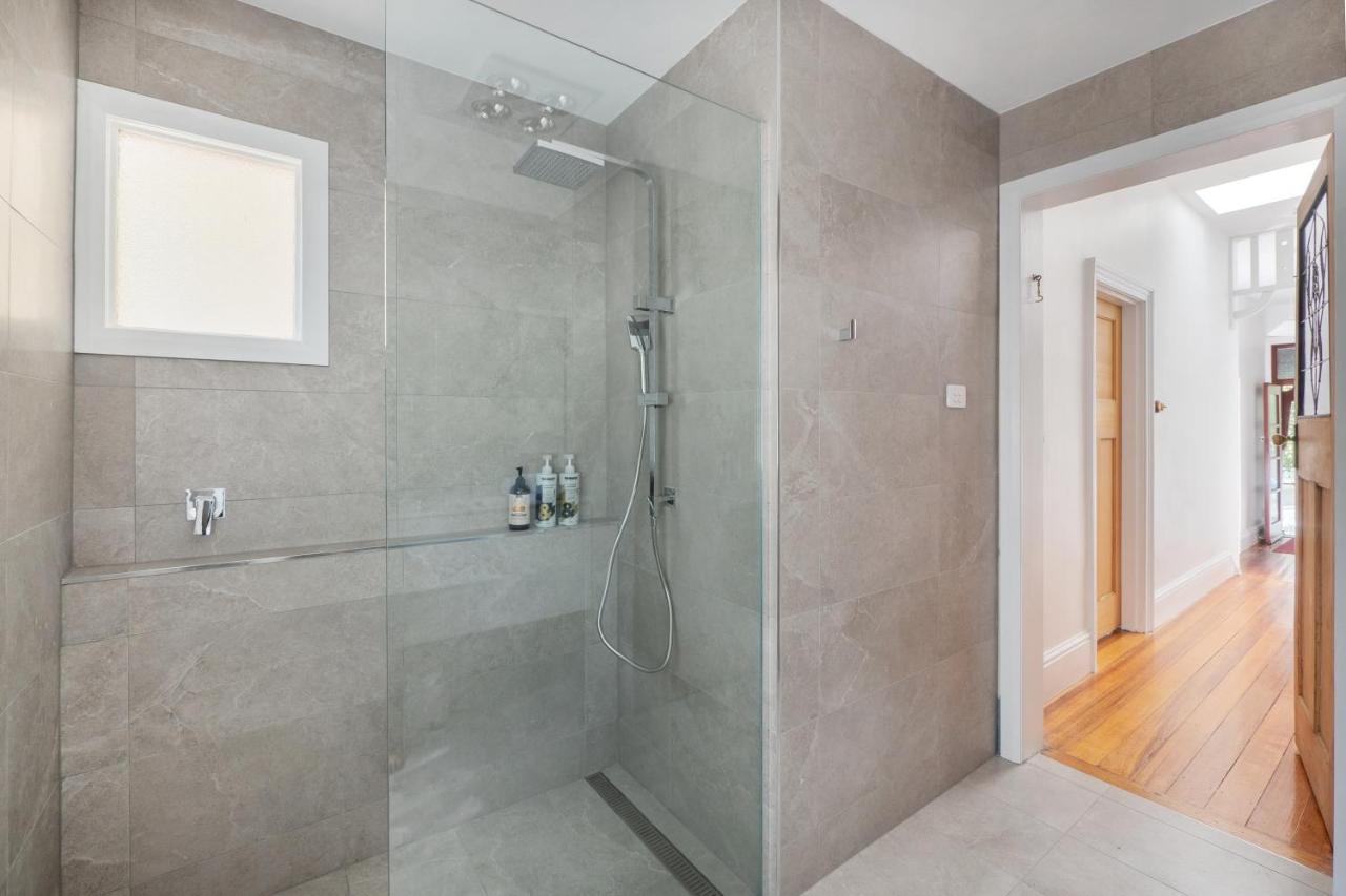Warwick St Retreat! 3 Bedroom House With Parking Хобарт Экстерьер фото