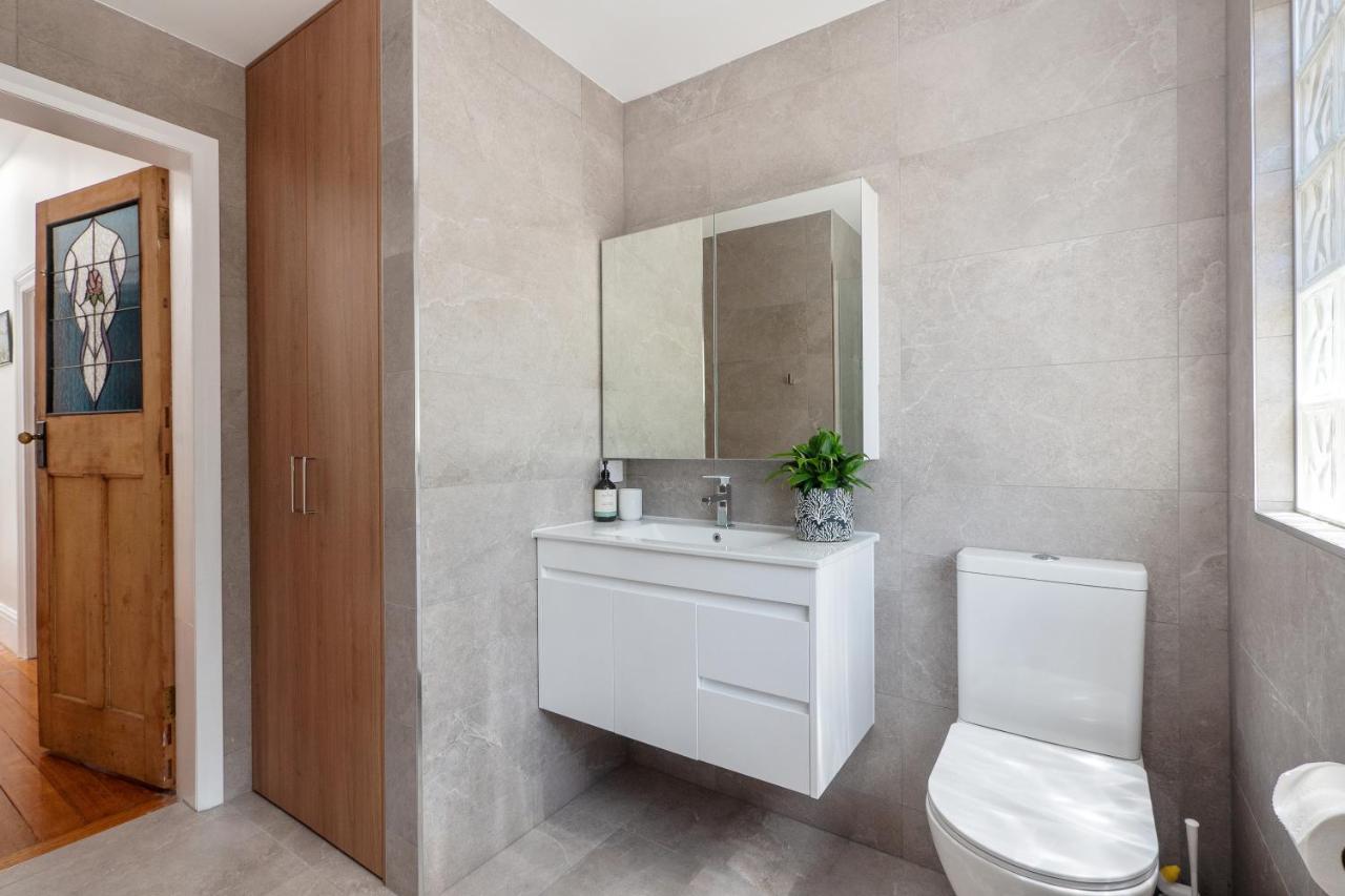 Warwick St Retreat! 3 Bedroom House With Parking Хобарт Экстерьер фото